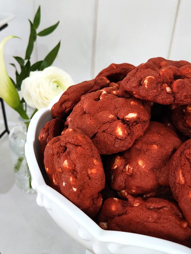 winter dessert table ideas - Christmas cookie bar